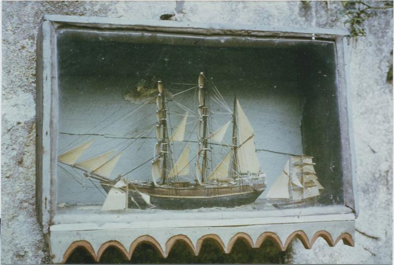 maquettes (3), meuble de rangement (vitrine), vue générale - © Ministère de la Culture (France), Médiathèque du patrimoine et de la photographie (objets mobiliers), tous droits réservés