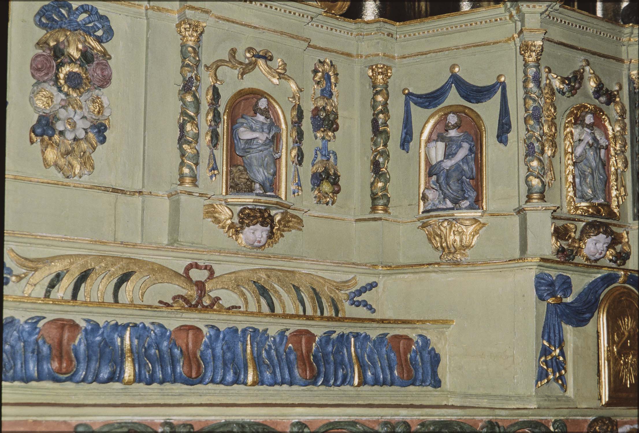 retable du maître-autel, vue partielle du tabernacle