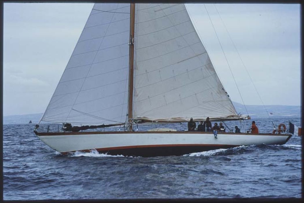 bateau de croisière (ketch) yacht à voiles, dit Khayyam, ex Zwerver, ex Actéon