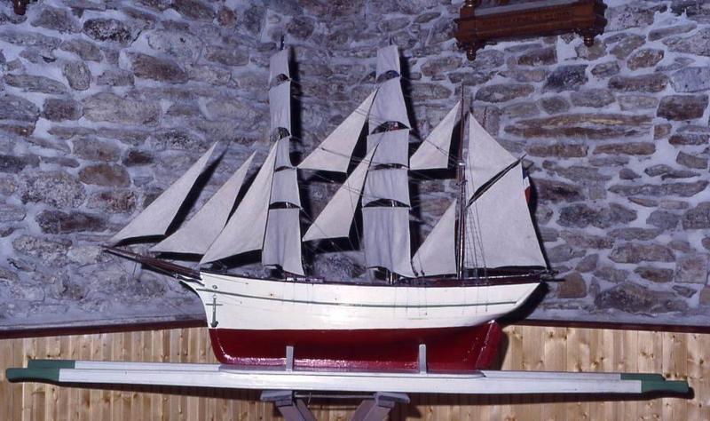 maquette ex-voto d'un trois-mâts barque dit le Saint-Pierre