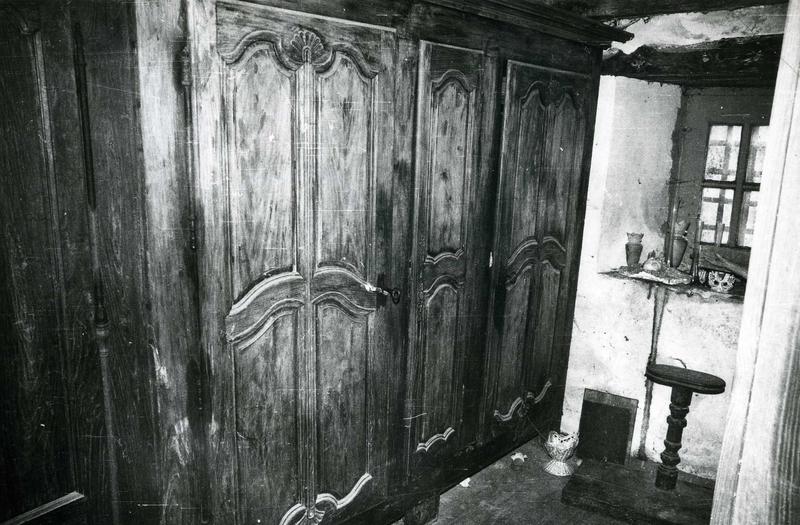 armoire de sacristie