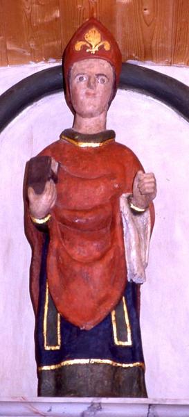 deux statues : Saint Hervé et son loup