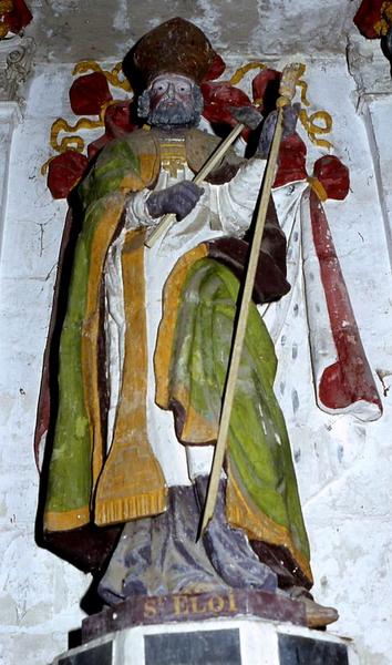 retable du maître-autel, groupe sculpté : Sainte Anne et la Vierge et statue : Saint Eloi