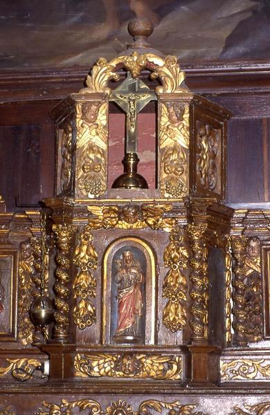 autel (maître-autel), tabernacle, retable, deux statues : Saint Jean-Baptiste et Sainte Madeleine et tableau : Baptême du Christ - © Monuments historiques