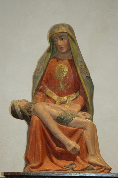groupe sculpté : Vierge de Pitié - © Monuments historiques