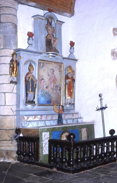 Autel et retable du transept sud, tableau : L'Enfant Jésus Sauveur et deux statues : Saint Méen et Saint Patern