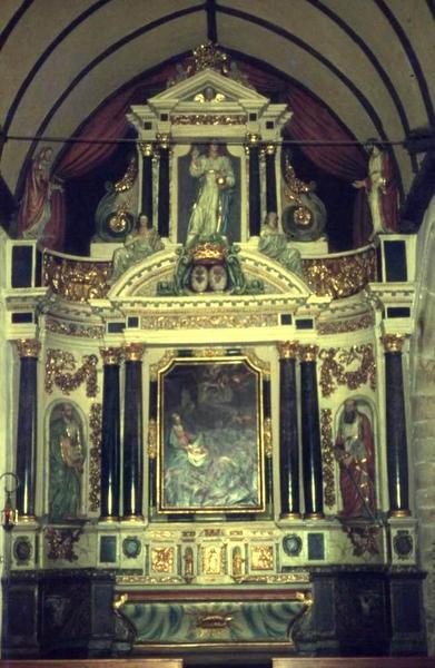 retable du maître-autel et cinq statues : Saint Pierre, Saint Paul, Christ au globe, Vierge et Christ - © Monuments historiques