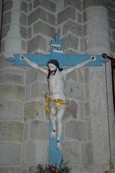 statue : Christ en croix