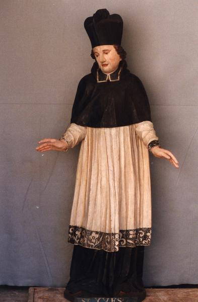 statue : Saint Yves