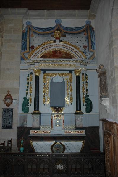autel et retable du transept sud - © Monuments historiques