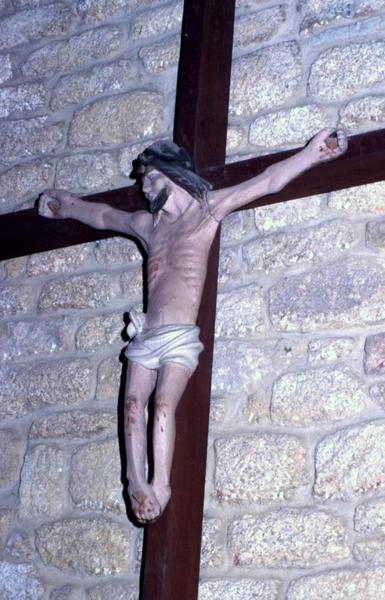 statue : Christ en croix - © Monuments historiques