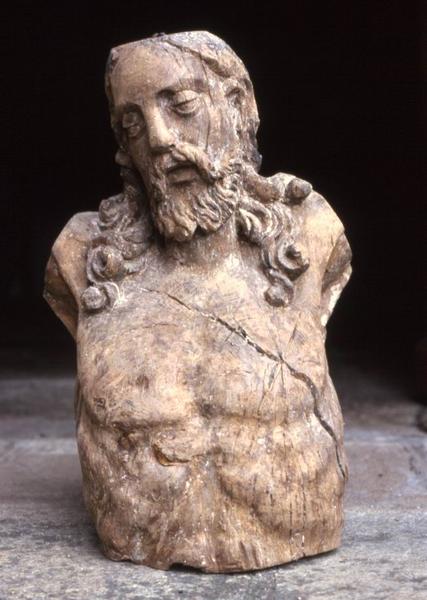buste : Christ en croix