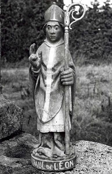 ensemble de sept statues (statuettes) : Saint Pol de Léon