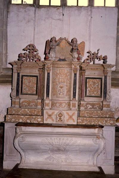 Autel et tabernacle-retable