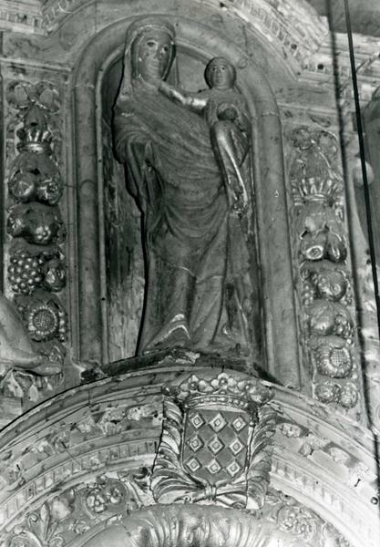 statue : Vierge à l'Enfant - © Monuments historiques