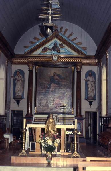 autel (maître-autel), retable, deux statues : Vierge à l'Enfant et Saint Joseph et tableau : Vierge de l'Assomption - © Monuments historiques