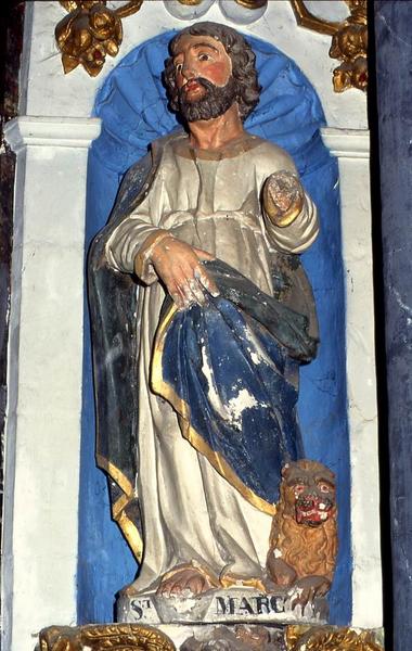 autel et retable du croisillon nord, ses deux statues : Saint François et Saint Marc et son tableau : Le Rosaire