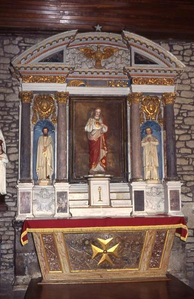 autel et retable du croisillon sud, ses trois statues : Curé d'Ars, Saint Joseph, Sacré-Coeur et son tableau : Vierge à l'Enfant