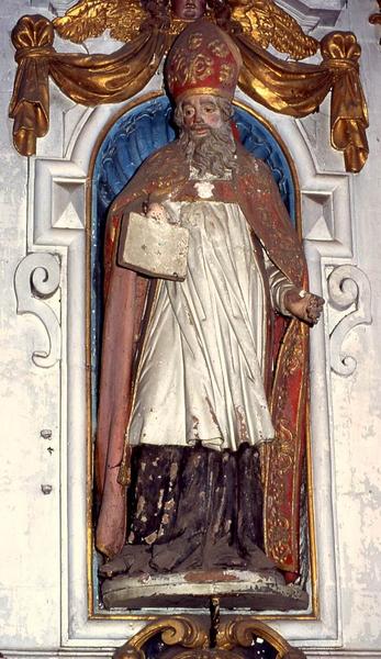 retable du maître-autel, ses trois statues : Saint Jacques, Saint Colomban, Vierge à l'Enfant et son tableau : Assomption