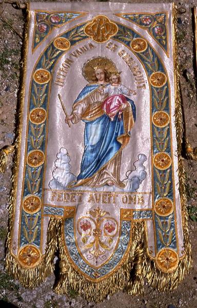 bannière de procession n°5 : Notre-Dame du Guelhouit et Ange portant un calice - © Monuments historiques