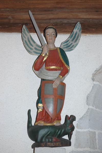 groupe sculpté : Saint Michel et le dragon