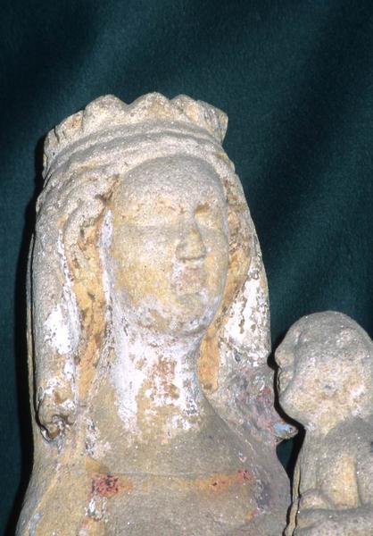statue : Vierge à l'Enfant