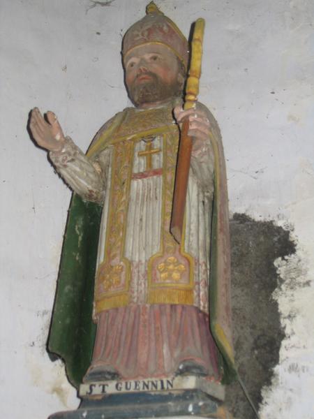 statue : Saint Guénin