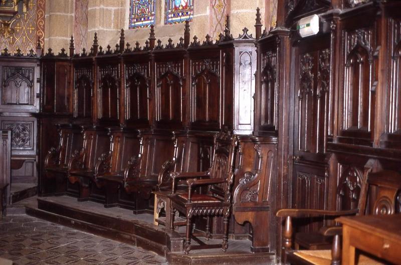 lambris de revêtement (boiserie du choeur) et stalles