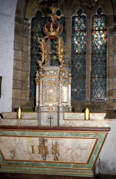 Autel (maître-autel), tabernacle et ostensoir (monstrance)