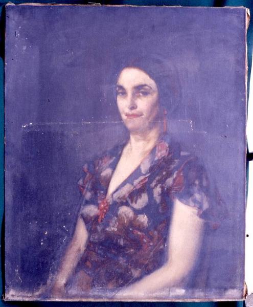 tableau : Portrait de jeune femme assise - © Monuments historiques