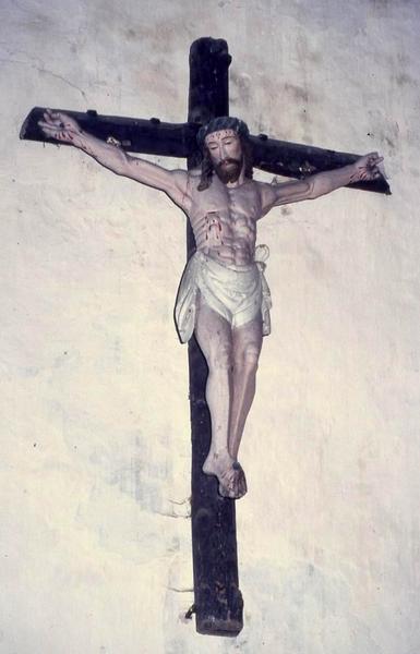 statue : Christ en croix - © Monuments historiques