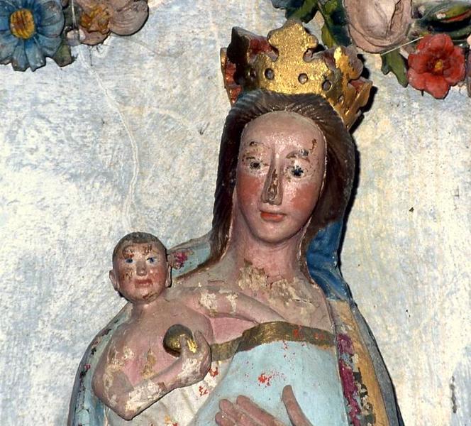 statue : Notre-Dame de la Rosée, détail tête - © Monuments historiques