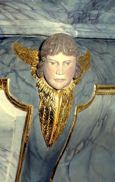 autel du croisillon nord : détail angelot - © Monuments historiques