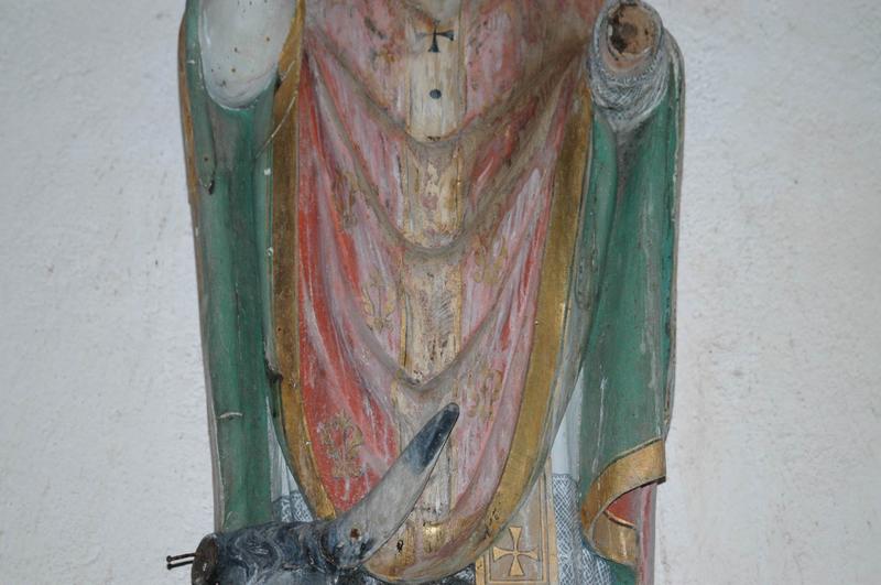 statue : Saint Cornély, détail torse - © Monuments historiques
