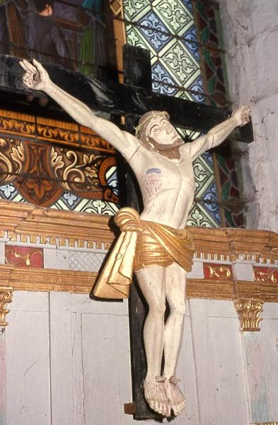 statue : Christ en croix - © Monuments historiques