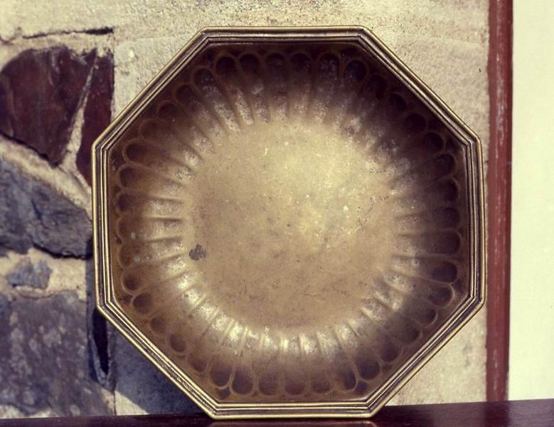 deux plats de quête - © Monuments historiques