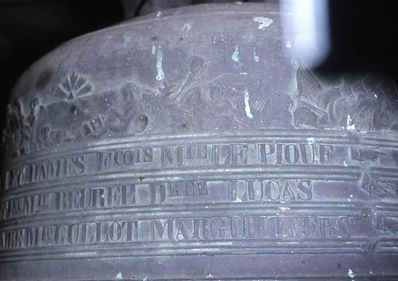 cloche n°1, détail - © Monuments historiques