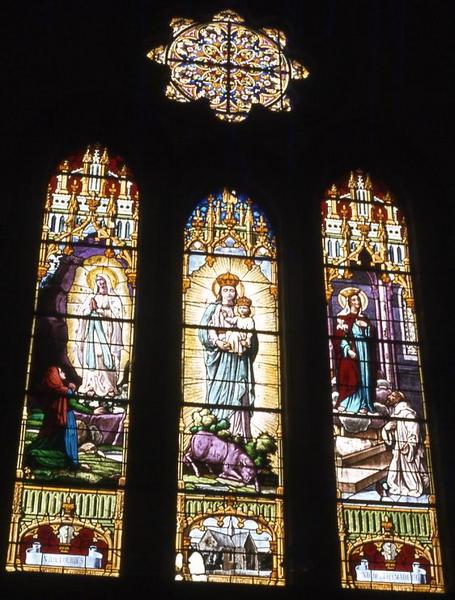 verrières du transept nord : Notre-Dame de Bonne Encontre - © Monuments historiques