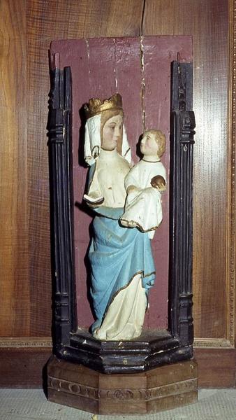 statue : Vierge à l'Enfant