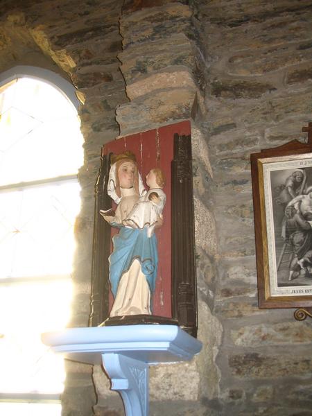 statue : Vierge à l'Enfant