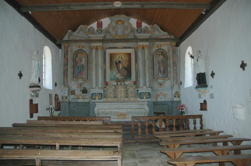 autel, retable et deux statues : Vierge à l'Enfant et Saint Jean-Baptiste - © Monuments historiques