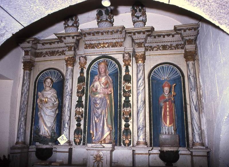 autel et retable latéraux nord et deux statues : Sainte Marguerite et Saint Patern