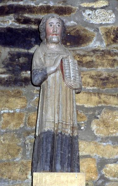 statue : Saint personnage portant un livre - © Monuments historiques