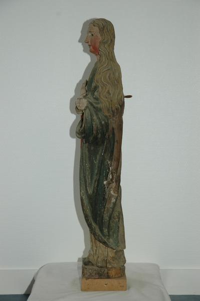 statue : Sainte Madeleine