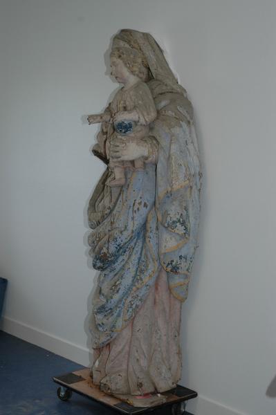 statue : Vierge à l'Enfant