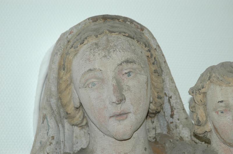 statue : Vierge à l'Enfant