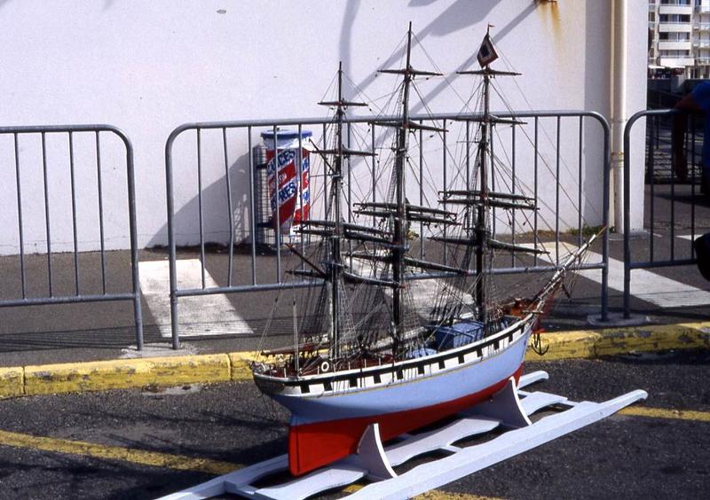 maquette ex-voto n°2 d'un bateau de pêche dit le Saint-Nicolas