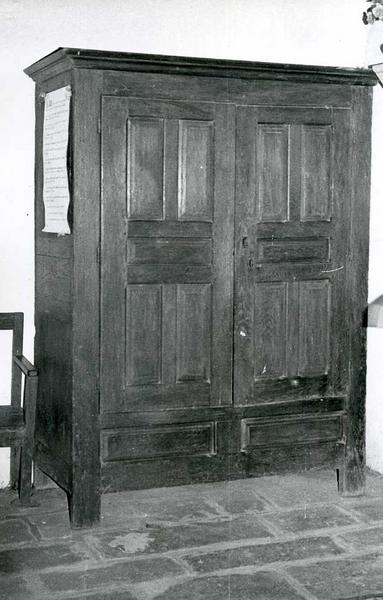 armoire de sacristie