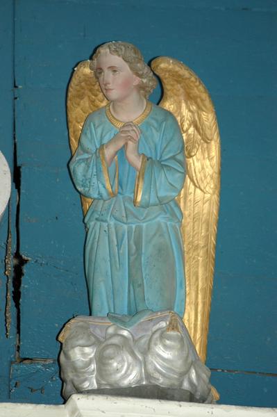 deux statues : Ange adorateur n°2 - © Monuments historiques