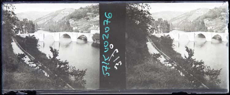 Vue sur le pont et la Truyère